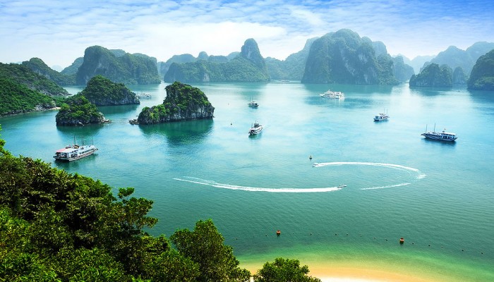 Halong bay (Vietnam tour packages)